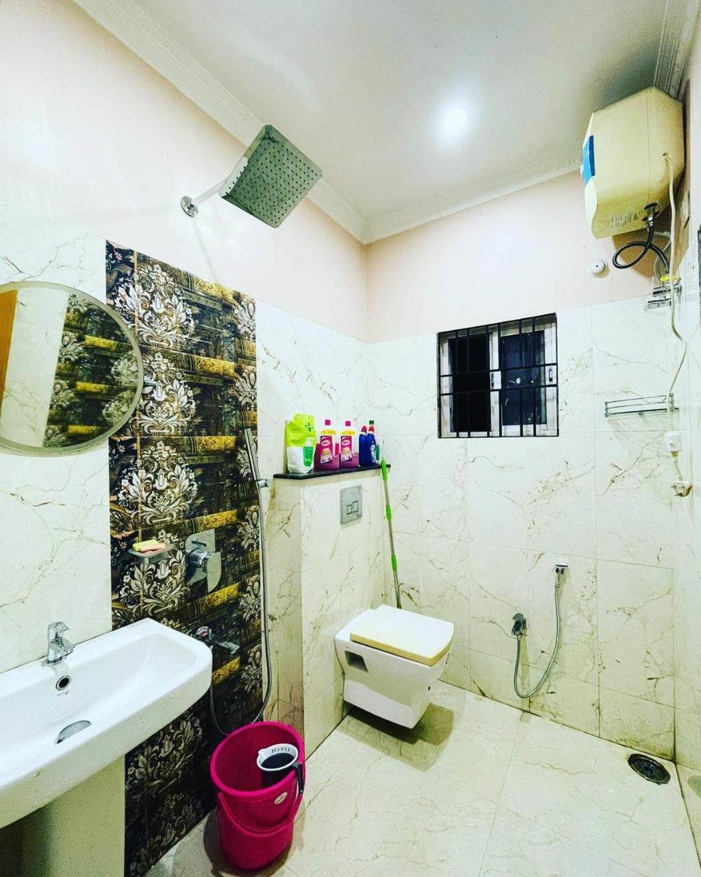 The Q3 Inn Guwahati Ngoại thất bức ảnh