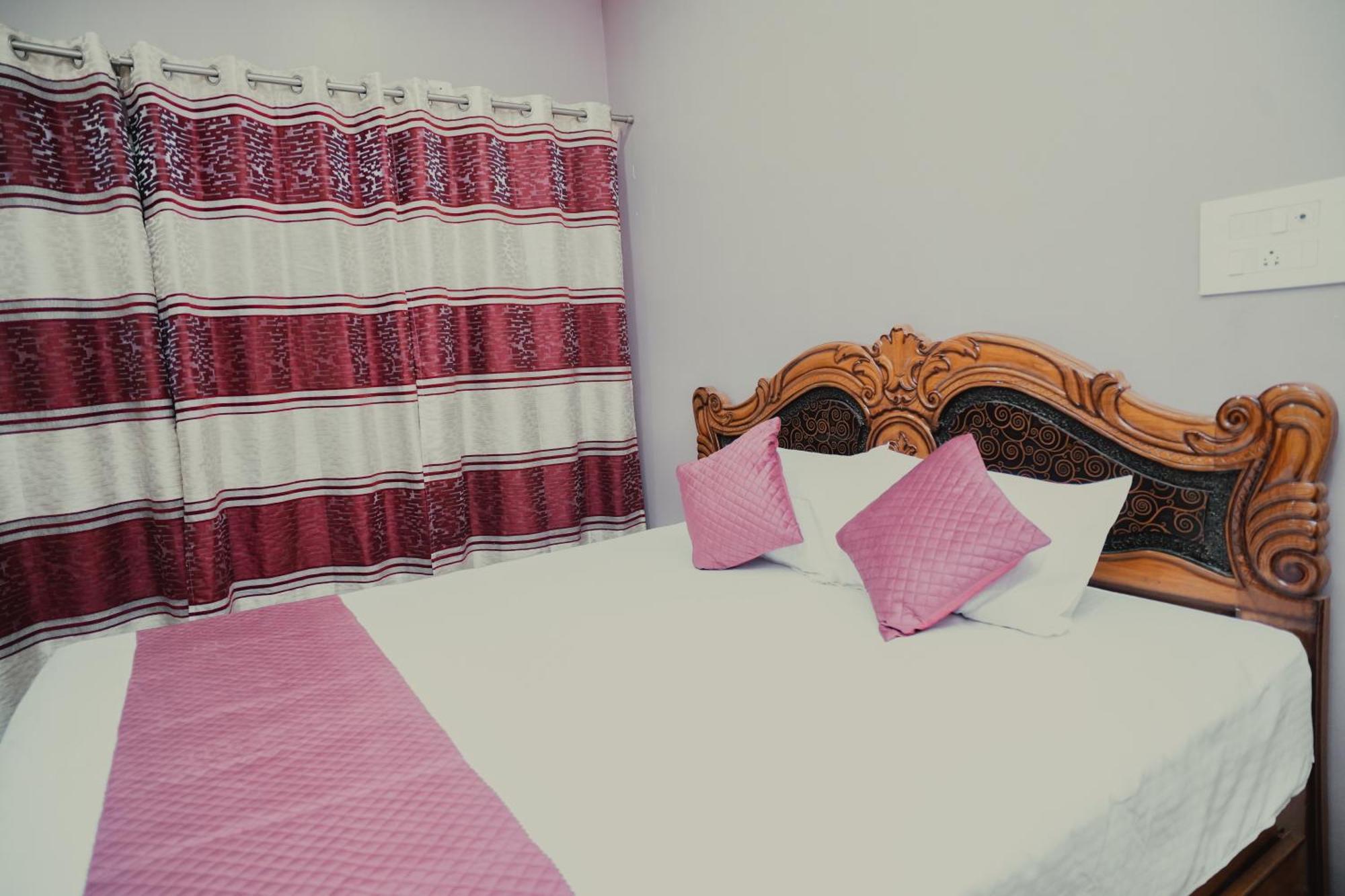 The Q3 Inn Guwahati Ngoại thất bức ảnh